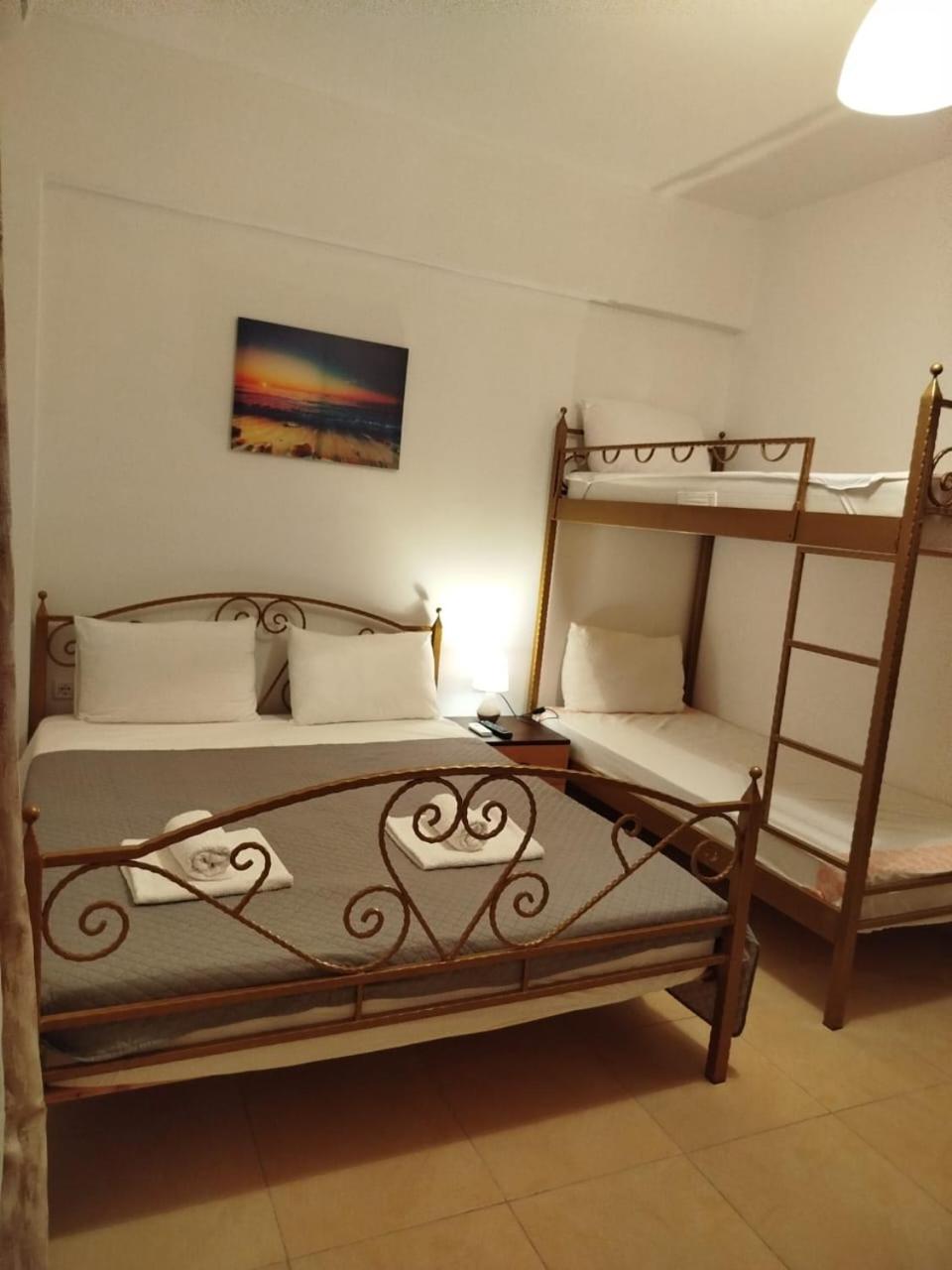 Artur Apartments Himare Bilik gambar